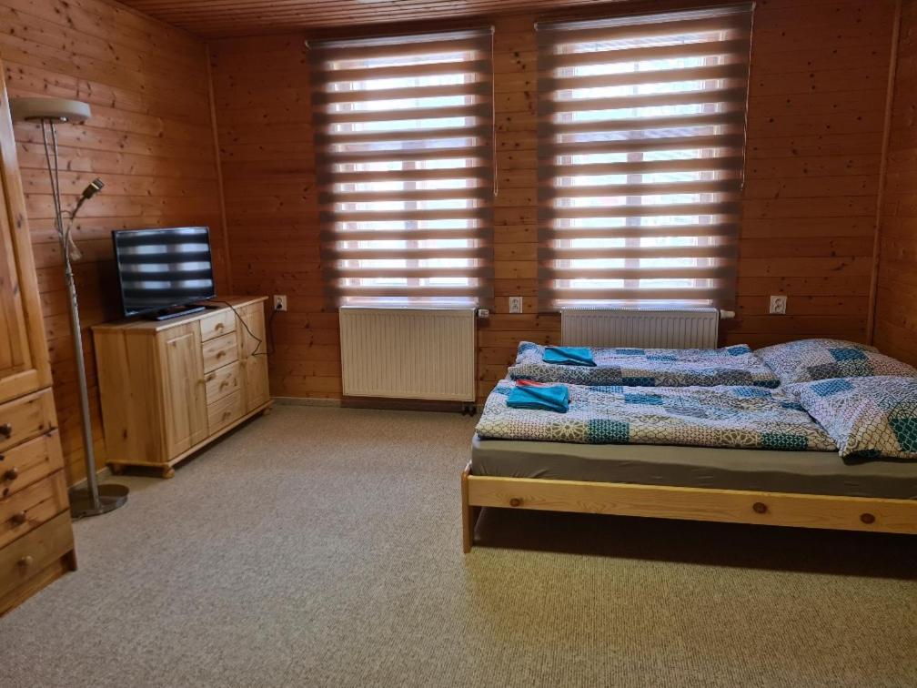 Horsky Penzion U Splavu Josefŭv Dŭl Ngoại thất bức ảnh